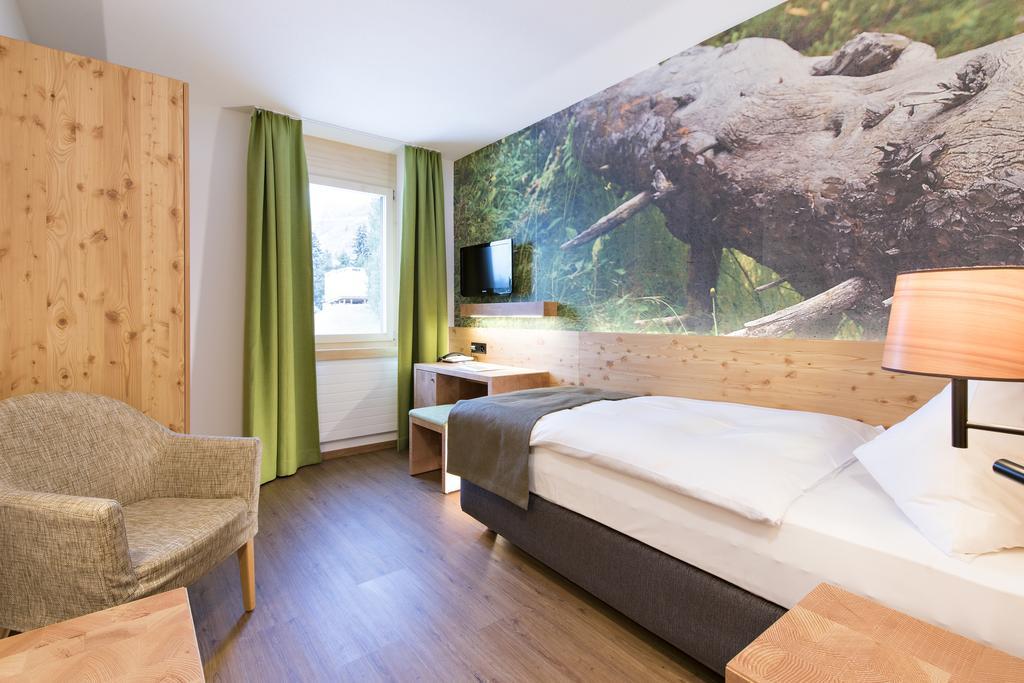 Hotel Garni Chesa Mulin Pontresina Room photo